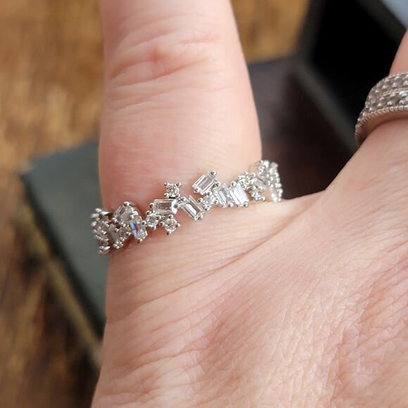 Exquisite Rhodium-Plated Size 8 Eternity Band Ring with Baguette - Picture 9 of 9